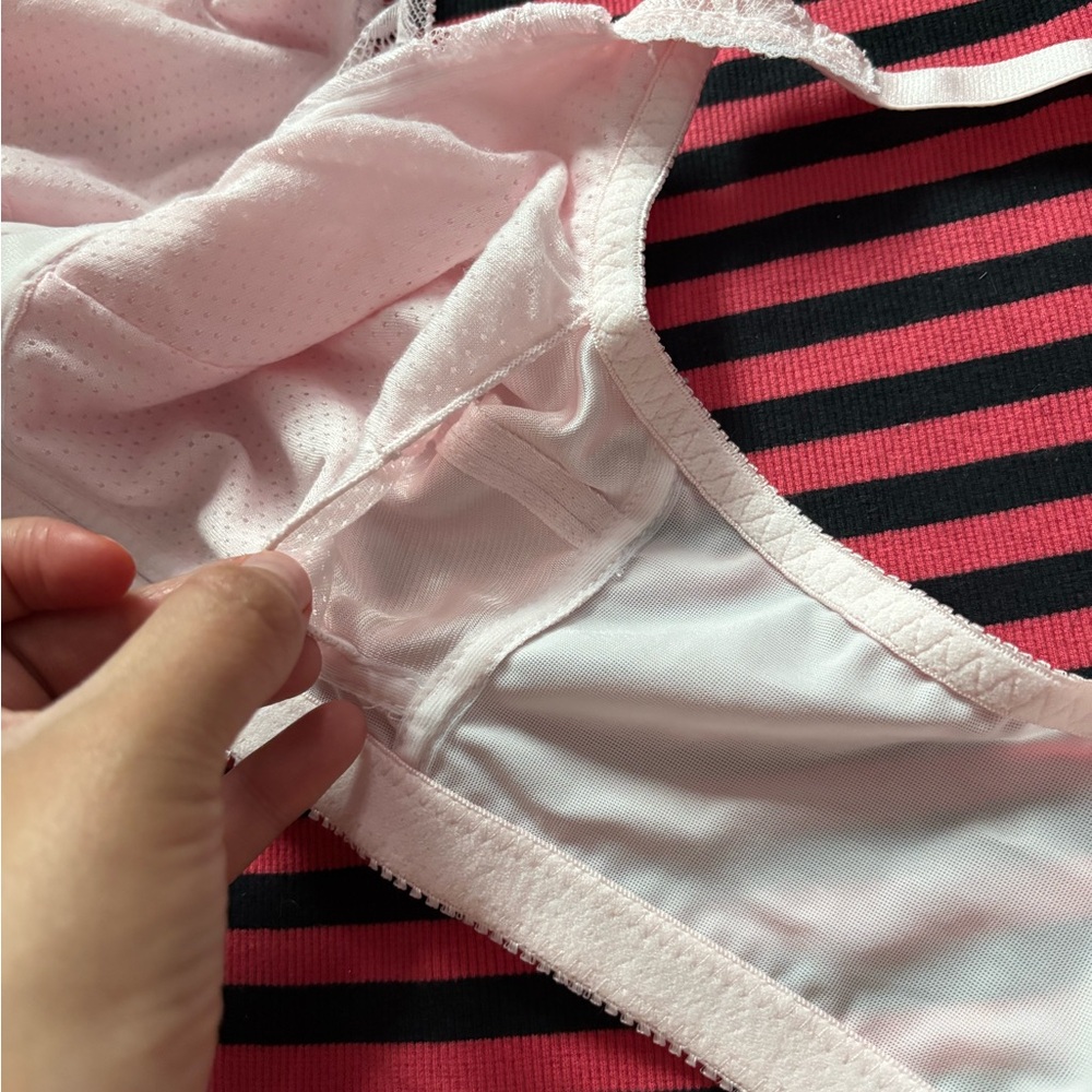 Pink Lace Women's Bra - Picture 6 of 9